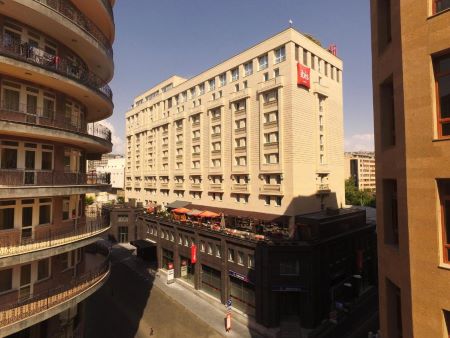 هتل ایبیس ایروان